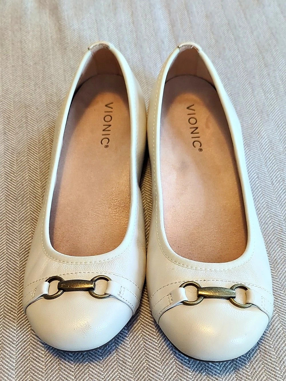 Vionic Delanie Flat Women's Ivory Flats US 8